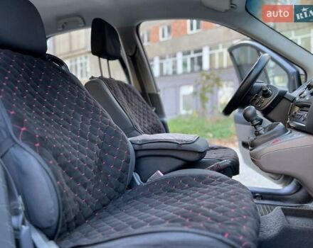 Серый Рено Гранд Сценик, объемом двигателя 1.46 л и пробегом 300 тыс. км за 4450 $, фото 46 на Automoto.ua