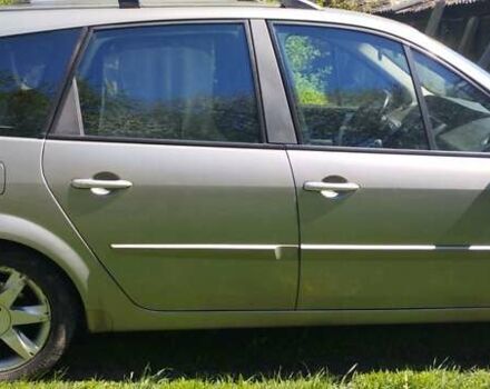 Сірий Рено Гранд Сценік, об'ємом двигуна 2 л та пробігом 214 тис. км за 5450 $, фото 5 на Automoto.ua