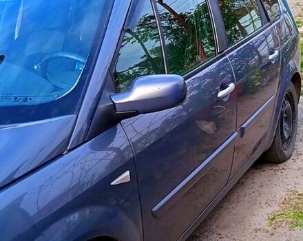 Серый Рено Гранд Сценик, объемом двигателя 1.9 л и пробегом 214 тыс. км за 5700 $, фото 2 на Automoto.ua