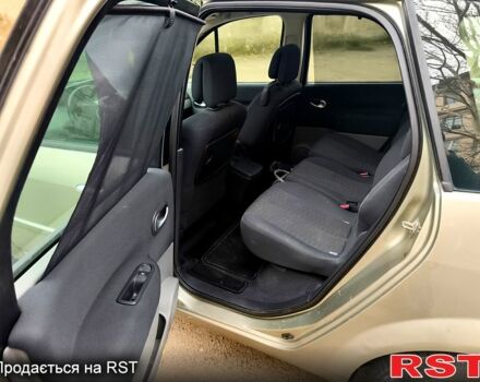 Рено Гранд Сценик 2007 в Одессе на Automoto.ua Серый Рено Гранд Сценик, объемом двигателя 1.6 л и пробегом 270 тыс. км за 5000 $, фото 9 на Automoto.ua