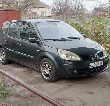 Серый Рено Гранд Сценик, объемом двигателя 1.6 л и пробегом 245 тыс. км за 5300 $, фото 7 на Automoto.ua