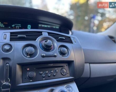 Серый Рено Гранд Сценик, объемом двигателя 1.5 л и пробегом 300 тыс. км за 3950 $, фото 22 на Automoto.ua