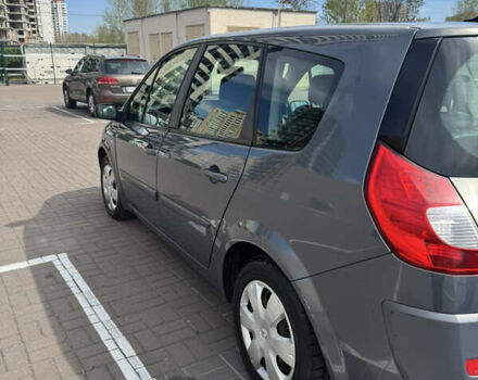 Серый Рено Гранд Сценик, объемом двигателя 1.9 л и пробегом 380 тыс. км за 4800 $, фото 4 на Automoto.ua