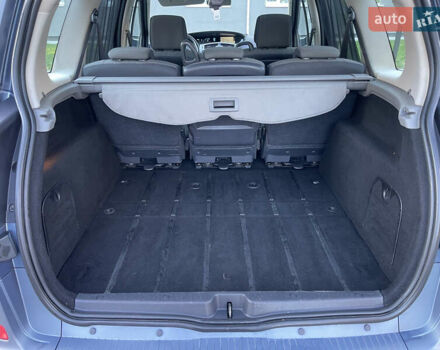 Серый Рено Гранд Сценик, объемом двигателя 1.6 л и пробегом 198 тыс. км за 5950 $, фото 21 на Automoto.ua