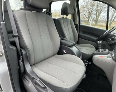 Серый Рено Гранд Сценик, объемом двигателя 1.6 л и пробегом 187 тыс. км за 5400 $, фото 38 на Automoto.ua