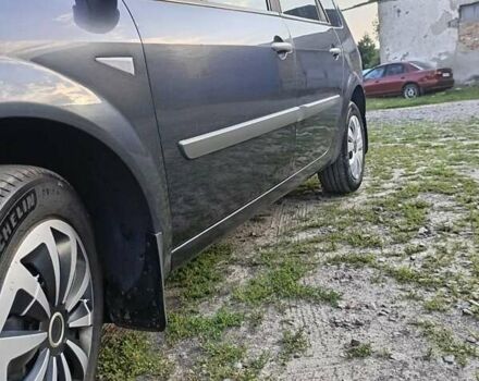 Серый Рено Гранд Сценик, объемом двигателя 1.9 л и пробегом 367 тыс. км за 6000 $, фото 9 на Automoto.ua