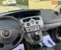 Серый Рено Гранд Сценик, объемом двигателя 2 л и пробегом 265 тыс. км за 6150 $, фото 49 на Automoto.ua