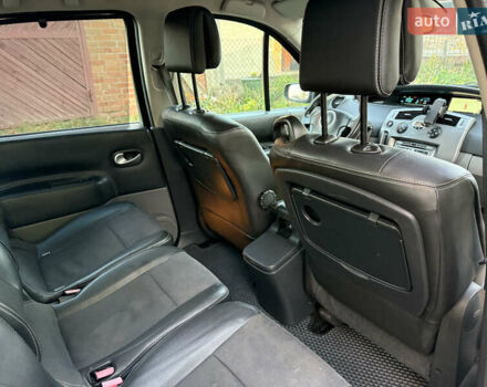 Серый Рено Гранд Сценик, объемом двигателя 1.46 л и пробегом 242 тыс. км за 5200 $, фото 20 на Automoto.ua