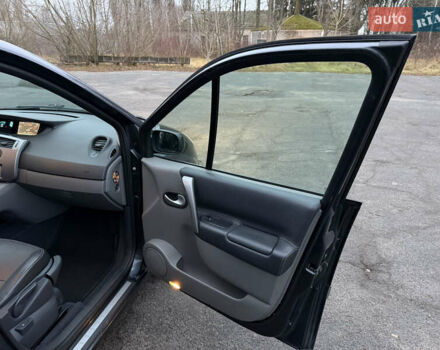 Серый Рено Гранд Сценик, объемом двигателя 2 л и пробегом 140 тыс. км за 5750 $, фото 19 на Automoto.ua