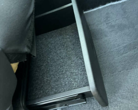 Серый Рено Гранд Сценик, объемом двигателя 2 л и пробегом 235 тыс. км за 4600 $, фото 57 на Automoto.ua