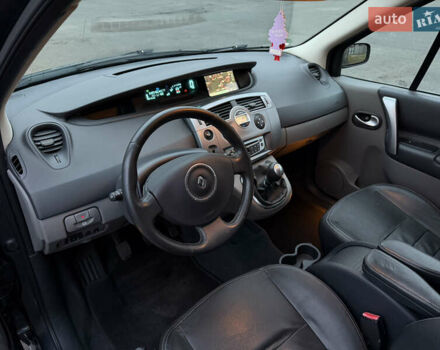 Серый Рено Гранд Сценик, объемом двигателя 2 л и пробегом 140 тыс. км за 5750 $, фото 15 на Automoto.ua