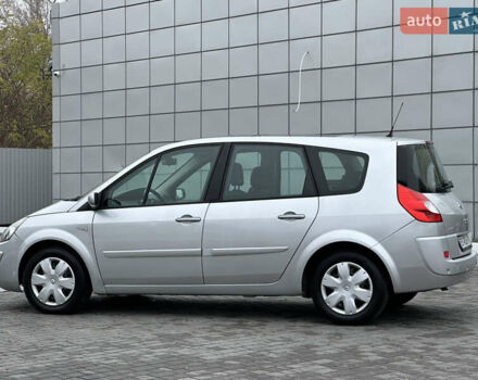 Серый Рено Гранд Сценик, объемом двигателя 1.6 л и пробегом 187 тыс. км за 5400 $, фото 6 на Automoto.ua