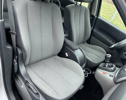 Серый Рено Гранд Сценик, объемом двигателя 1.6 л и пробегом 187 тыс. км за 5400 $, фото 39 на Automoto.ua