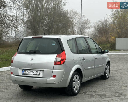 Серый Рено Гранд Сценик, объемом двигателя 1.6 л и пробегом 187 тыс. км за 5400 $, фото 3 на Automoto.ua