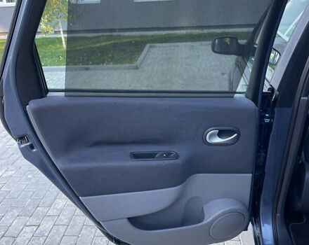 Серый Рено Гранд Сценик, объемом двигателя 1.6 л и пробегом 198 тыс. км за 5950 $, фото 19 на Automoto.ua