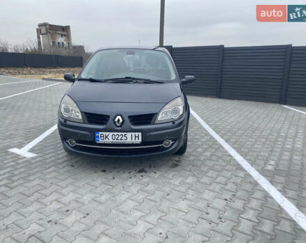 Серый Рено Гранд Сценик, объемом двигателя 1.46 л и пробегом 242 тыс. км за 5200 $, фото 2 на Automoto.ua