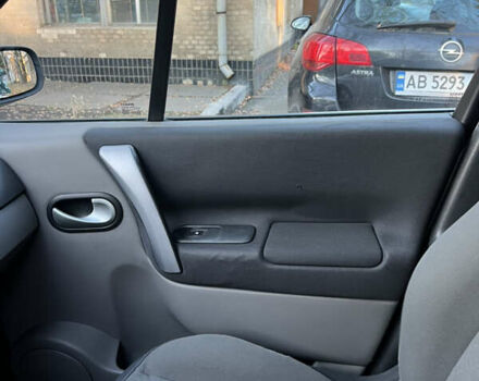 Серый Рено Гранд Сценик, объемом двигателя 2 л и пробегом 235 тыс. км за 4600 $, фото 40 на Automoto.ua