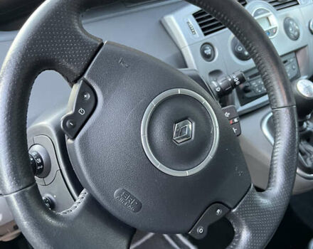 Серый Рено Гранд Сценик, объемом двигателя 2 л и пробегом 235 тыс. км за 4600 $, фото 29 на Automoto.ua