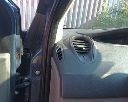 Серый Рено Гранд Сценик, объемом двигателя 1.6 л и пробегом 280 тыс. км за 5799 $, фото 10 на Automoto.ua