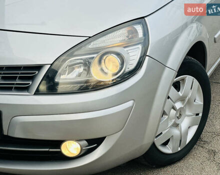 Серый Рено Гранд Сценик, объемом двигателя 1.6 л и пробегом 182 тыс. км за 6900 $, фото 2 на Automoto.ua