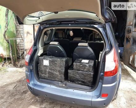 Серый Рено Гранд Сценик, объемом двигателя 1.5 л и пробегом 216 тыс. км за 6600 $, фото 44 на Automoto.ua