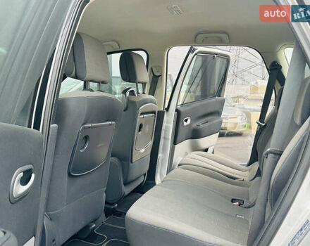 Серый Рено Гранд Сценик, объемом двигателя 1.6 л и пробегом 182 тыс. км за 6900 $, фото 18 на Automoto.ua