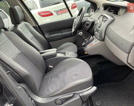 Серый Рено Гранд Сценик, объемом двигателя 2 л и пробегом 264 тыс. км за 5899 $, фото 29 на Automoto.ua