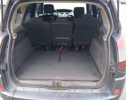 Серый Рено Гранд Сценик, объемом двигателя 1.46 л и пробегом 311 тыс. км за 4500 $, фото 15 на Automoto.ua