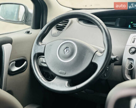 Серый Рено Гранд Сценик, объемом двигателя 1.6 л и пробегом 182 тыс. км за 6900 $, фото 23 на Automoto.ua