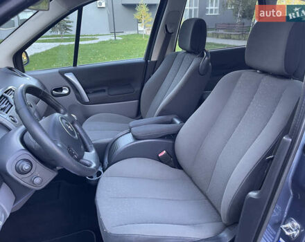 Сірий Рено Гранд Сценік, об'ємом двигуна 1.6 л та пробігом 198 тис. км за 5950 $, фото 14 на Automoto.ua