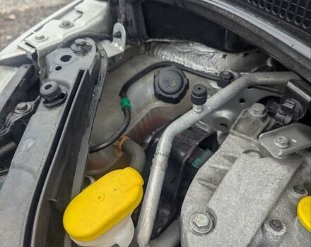 Серый Рено Гранд Сценик, объемом двигателя 2 л и пробегом 220 тыс. км за 5200 $, фото 39 на Automoto.ua