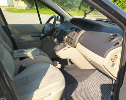 Серый Рено Гранд Сценик, объемом двигателя 1.5 л и пробегом 240 тыс. км за 6500 $, фото 4 на Automoto.ua