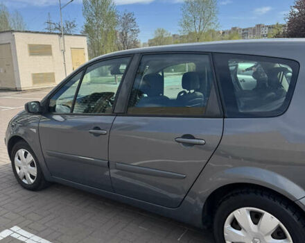 Серый Рено Гранд Сценик, объемом двигателя 1.9 л и пробегом 380 тыс. км за 4800 $, фото 7 на Automoto.ua