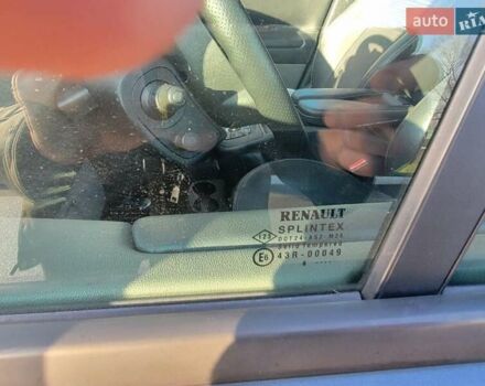 Сірий Рено Гранд Сценік, об'ємом двигуна 2 л та пробігом 195 тис. км за 5600 $, фото 21 на Automoto.ua