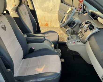 Серый Рено Гранд Сценик, объемом двигателя 1.46 л и пробегом 263 тыс. км за 6100 $, фото 11 на Automoto.ua