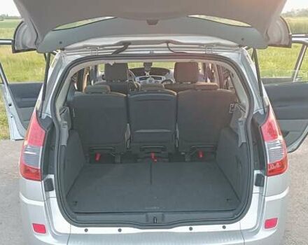 Сірий Рено Гранд Сценік, об'ємом двигуна 2 л та пробігом 75 тис. км за 6500 $, фото 5 на Automoto.ua