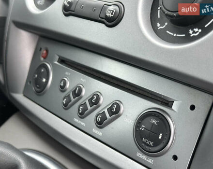 Серый Рено Гранд Сценик, объемом двигателя 1.6 л и пробегом 187 тыс. км за 5400 $, фото 26 на Automoto.ua