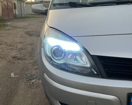 Серый Рено Гранд Сценик, объемом двигателя 1.46 л и пробегом 263 тыс. км за 6100 $, фото 3 на Automoto.ua