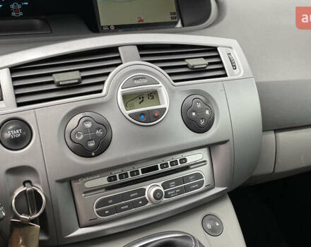 Серый Рено Гранд Сценик, объемом двигателя 2 л и пробегом 264 тыс. км за 5899 $, фото 43 на Automoto.ua