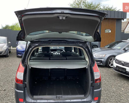 Серый Рено Гранд Сценик, объемом двигателя 2 л и пробегом 264 тыс. км за 5899 $, фото 24 на Automoto.ua