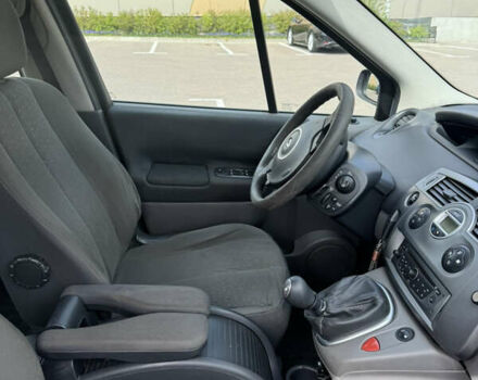 Серый Рено Гранд Сценик, объемом двигателя 1.9 л и пробегом 380 тыс. км за 4800 $, фото 10 на Automoto.ua