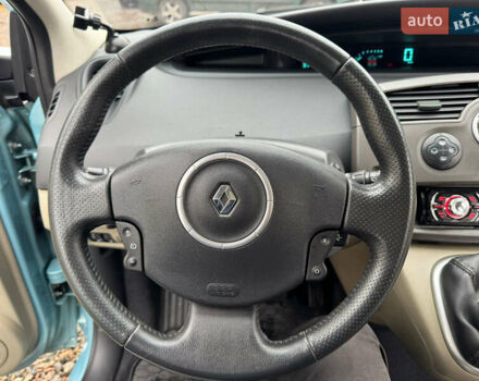 Серый Рено Гранд Сценик, объемом двигателя 1.6 л и пробегом 230 тыс. км за 5800 $, фото 34 на Automoto.ua