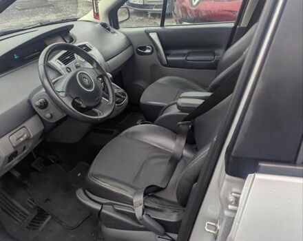 Серый Рено Гранд Сценик, объемом двигателя 2 л и пробегом 220 тыс. км за 5200 $, фото 21 на Automoto.ua