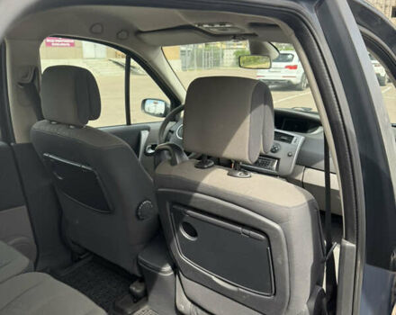 Серый Рено Гранд Сценик, объемом двигателя 1.9 л и пробегом 380 тыс. км за 4800 $, фото 13 на Automoto.ua