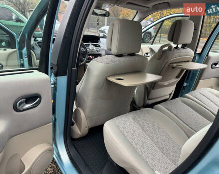 Серый Рено Гранд Сценик, объемом двигателя 1.6 л и пробегом 230 тыс. км за 5800 $, фото 42 на Automoto.ua