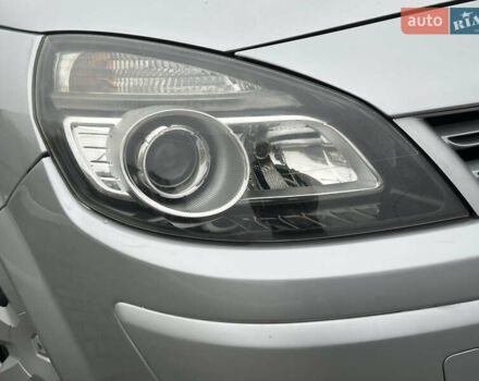 Серый Рено Гранд Сценик, объемом двигателя 1.6 л и пробегом 187 тыс. км за 5400 $, фото 14 на Automoto.ua