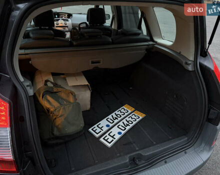 Серый Рено Гранд Сценик, объемом двигателя 2 л и пробегом 140 тыс. км за 5750 $, фото 23 на Automoto.ua