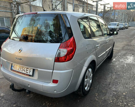 Серый Рено Гранд Сценик, объемом двигателя 2 л и пробегом 235 тыс. км за 4600 $, фото 16 на Automoto.ua