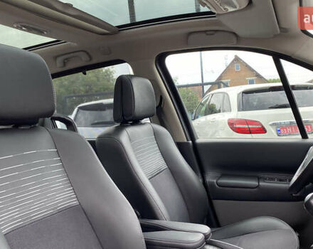 Серый Рено Гранд Сценик, объемом двигателя 2 л и пробегом 264 тыс. км за 5899 $, фото 38 на Automoto.ua