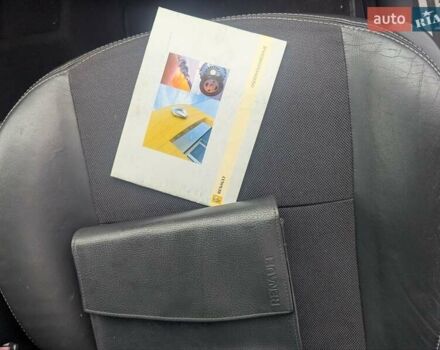 Серый Рено Гранд Сценик, объемом двигателя 2 л и пробегом 220 тыс. км за 5200 $, фото 32 на Automoto.ua